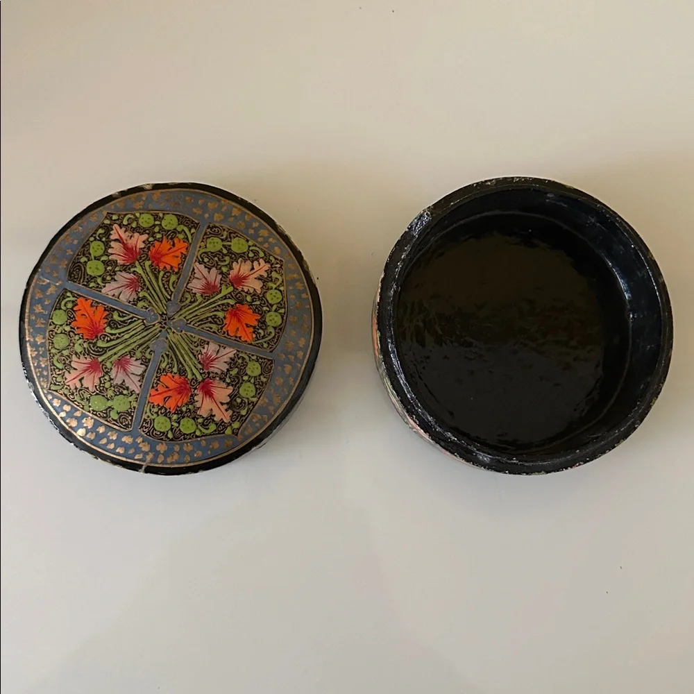 Vintage Floral Botanical Hand Painted Papier-Mache Coaster Set In A Matching Box